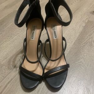 Steve Madden Black Strap Heels / Size 9.5 /